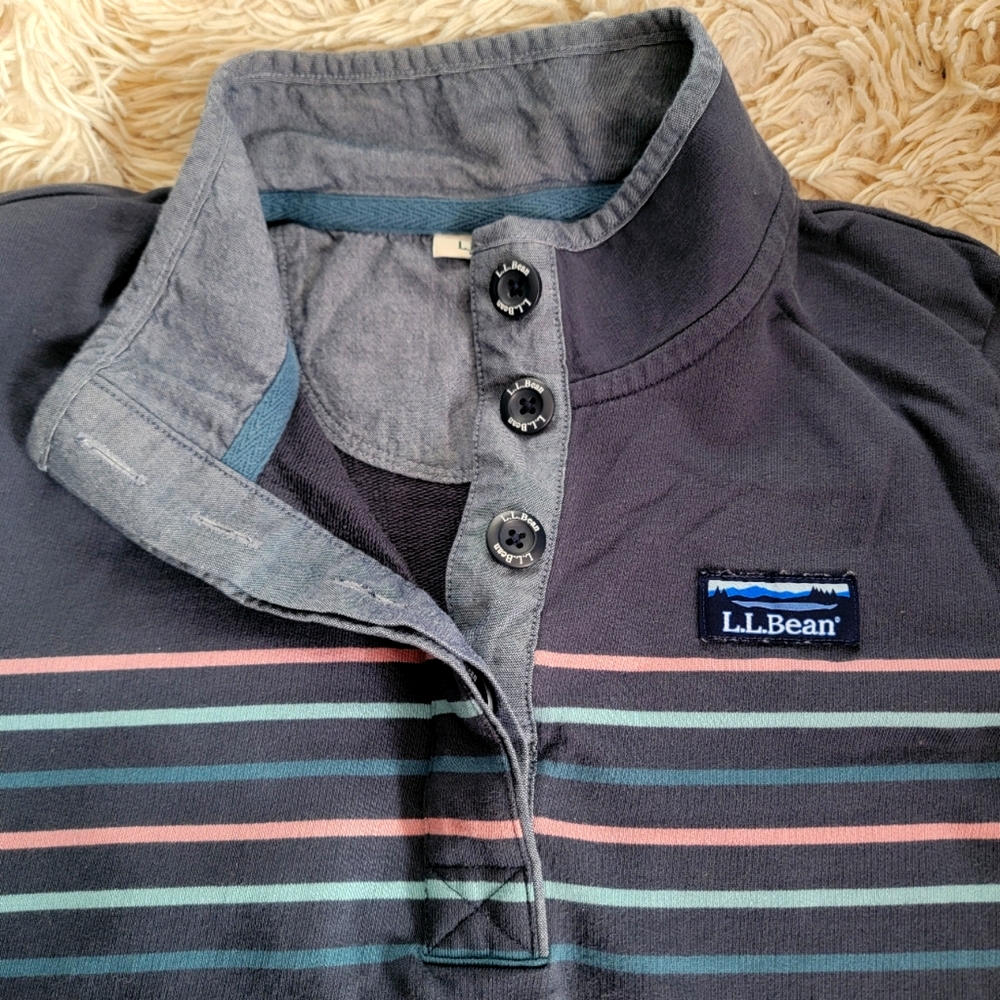 L.L. Bean light pullover sweatshirt